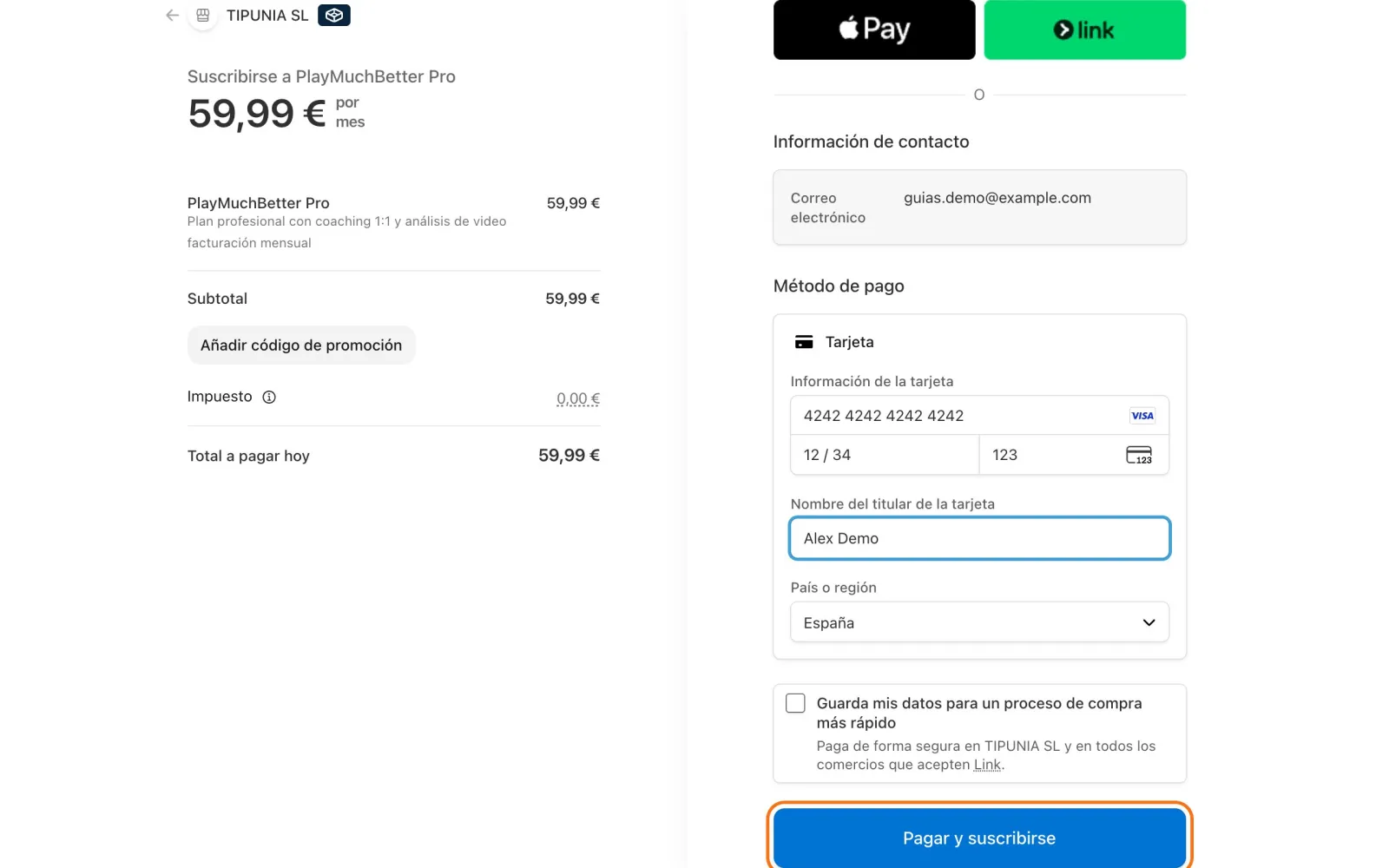Formulario de tarjeta relleno con el botón Pagar y suscribirse